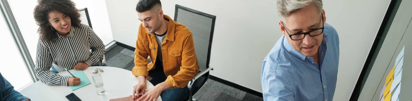 6 элементов программы обучения ИИ для развития сотрудников